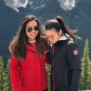 Meet your Posher, Crystal